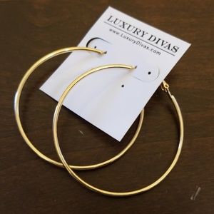 Luxury Divas Hoop Earrings